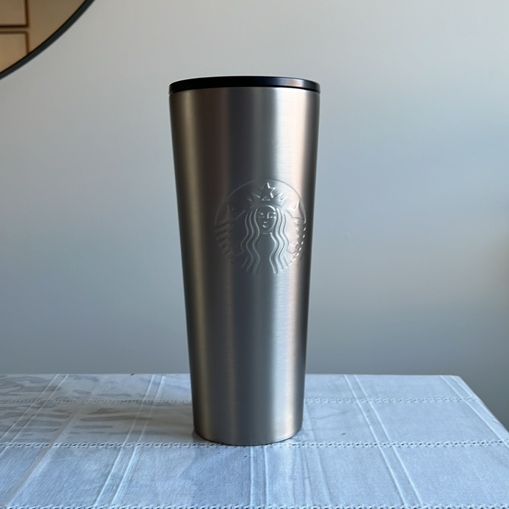 STARBUCKS TUMBLERS/COLD CUPS - 24 fl.oz (710ml) Silver/Black  - no straw